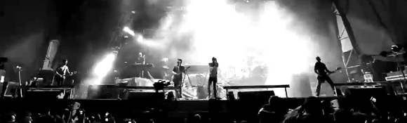 \"Waiting For The End\" live from the 2011 A Thousand Suns Tour